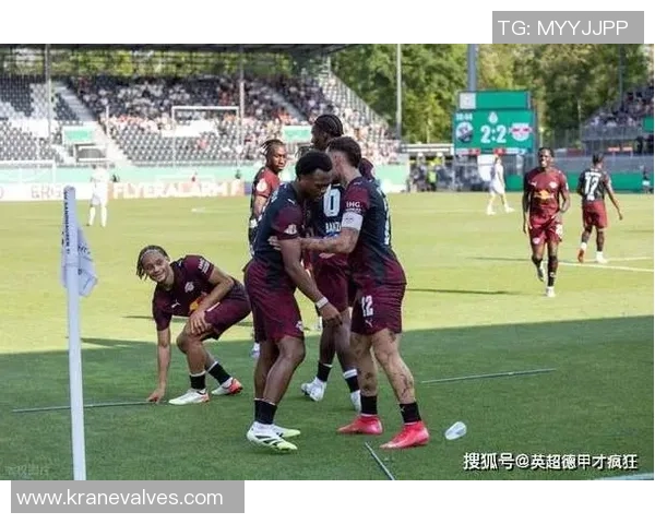 英超精彩对决莱比锡强势击败那不勒斯全场沸腾瞬间回顾